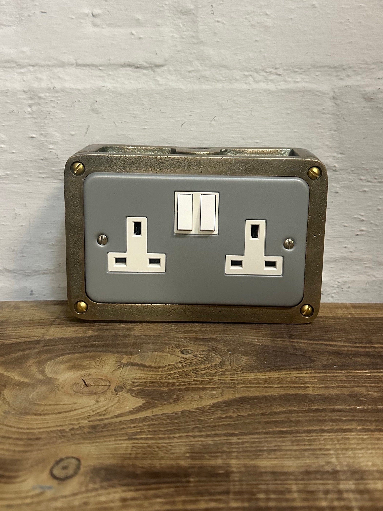 Grey Metal Clad Double Switched 13A Power Socket 230V 2 Gang 2G Socket Antique Brass Conduit Switch Industrial