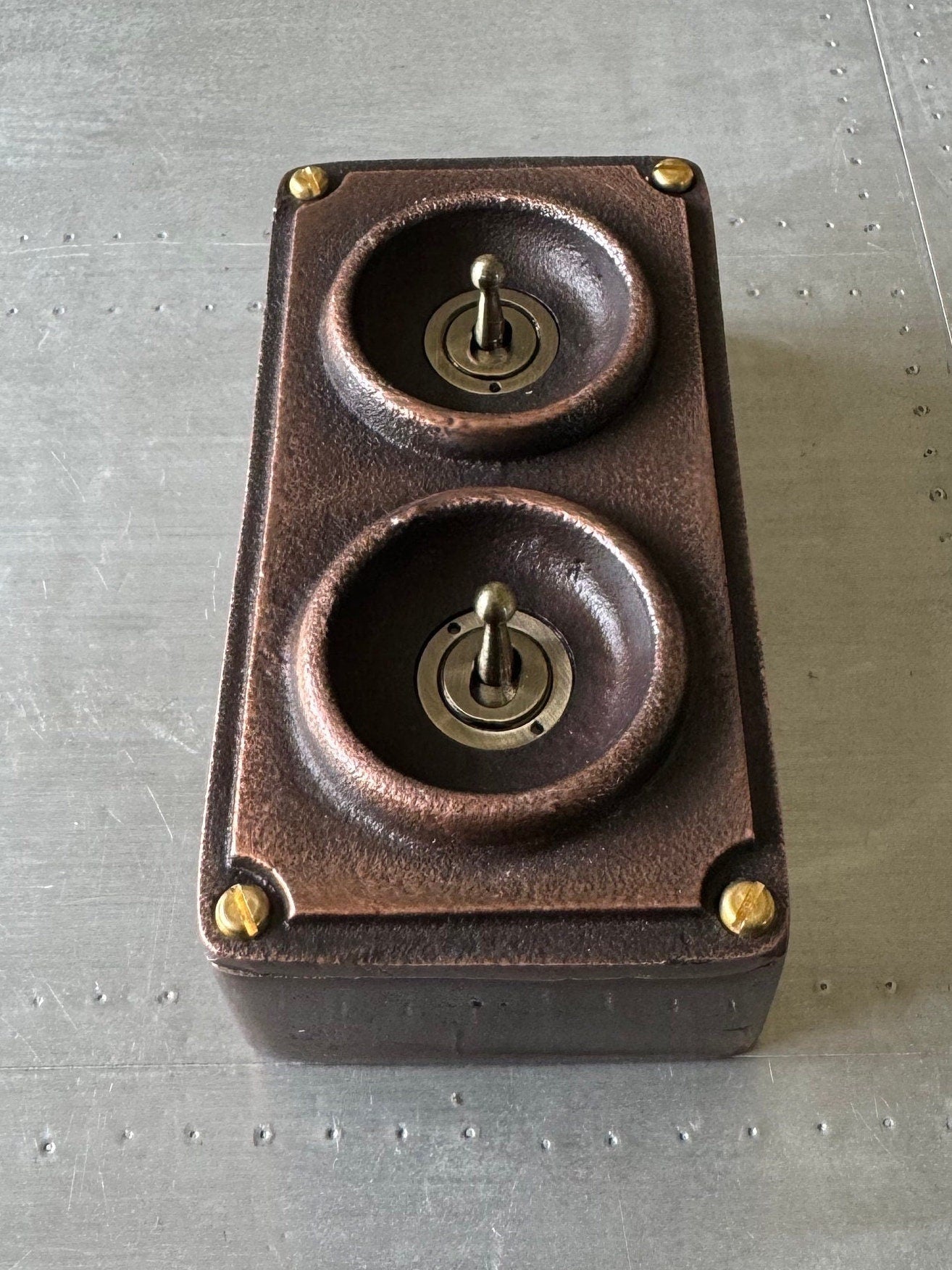 Double 2 Gang Antique Copper Solid Cast Metal Surface Mounting Conduit Light Switch Industrial 2 Way