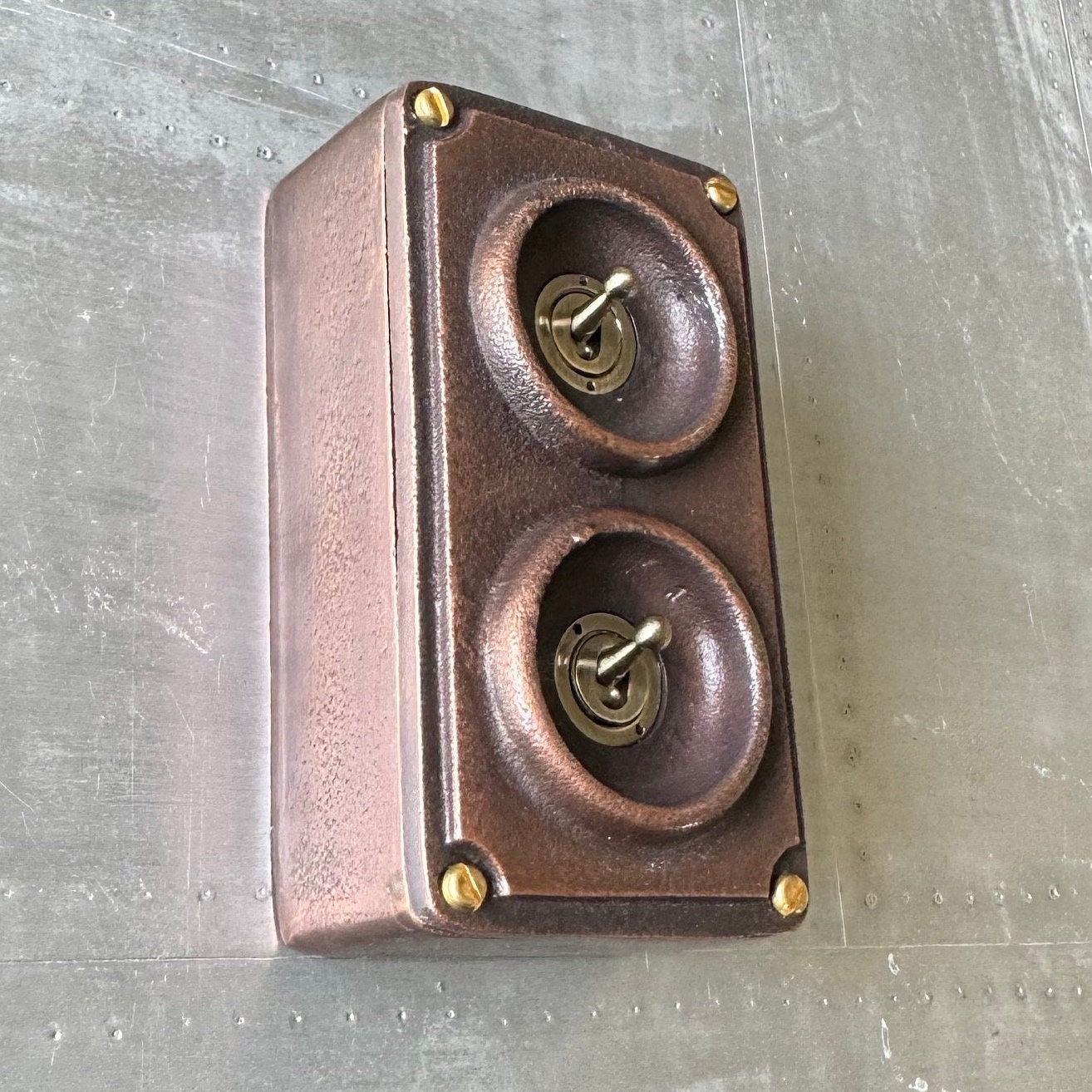 Double 2 Gang Antique Copper Solid Cast Metal Surface Mounting Conduit Light Switch Industrial 2 Way