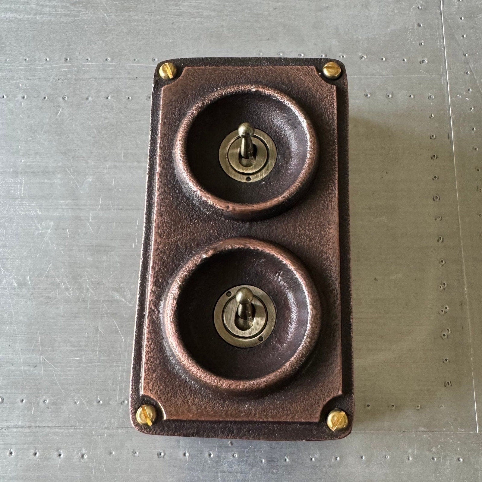 Double 2 Gang Antique Copper Solid Cast Metal Surface Mounting Conduit Light Switch Industrial 2 Way